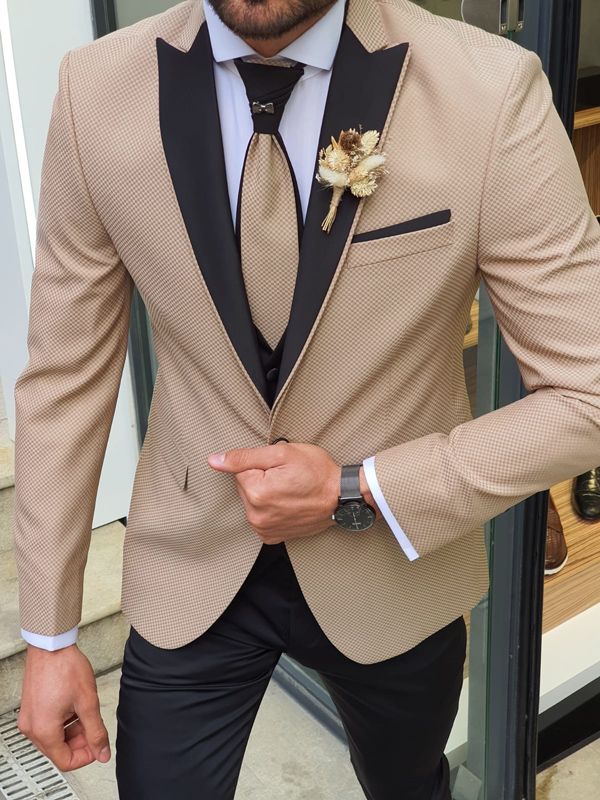 Aysoti Mirage Gold Peak Lapel Groom Suit