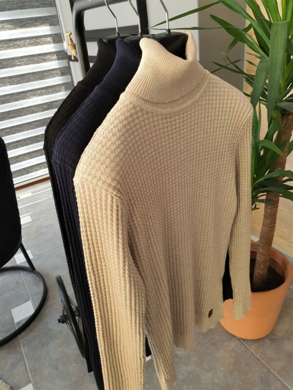 Aysoti Marvee Slim Fit Turtleneck Sweater