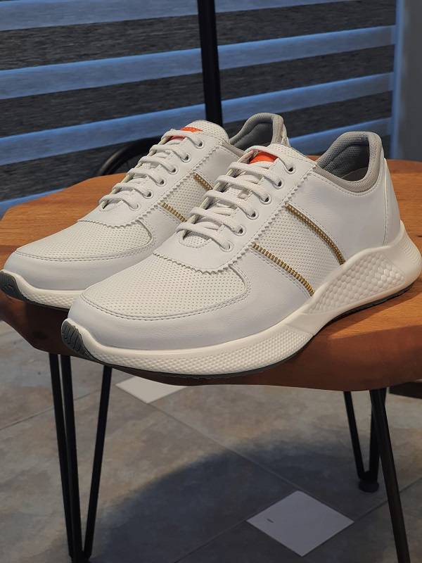 Aysoti Huebound White Mid-Top Sneakers