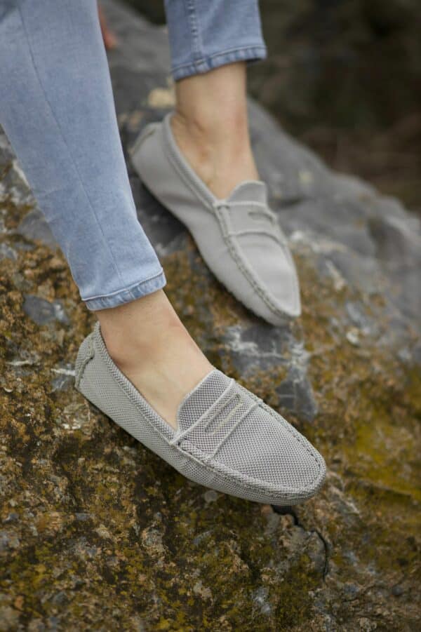 Aysoti Mallow Gray Driving Loafers